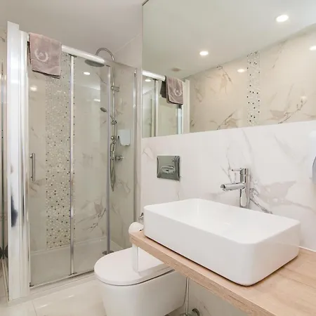 Ponderosa 611, Americas, One Bedroom With Large Terrace And Ocean View, Next To Siam Park Playa de las Americas (Tenerife)